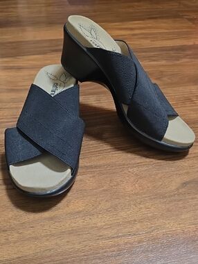 Umberto Raffini Black Crisscross Slide Sandals